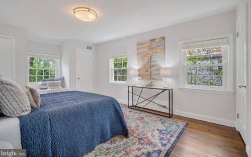 1524 Red Oak Dr, Silver Spring MD 20910-1549 exterior