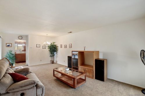 4557 Royal Oak Dr, Oceanside, CA 92056-2933