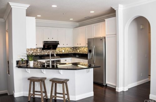 1 Lilac, Irvine CA  92618-6908 exterior