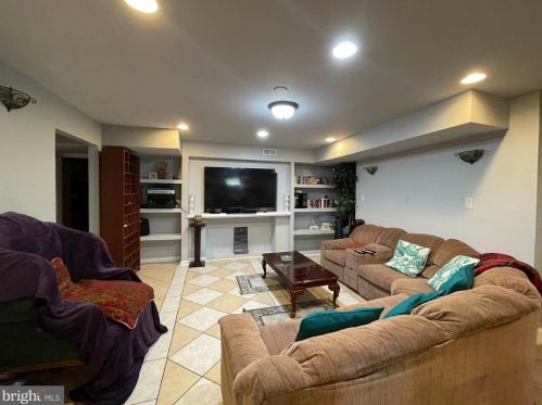 2053 Mayflower Dr, Silver Spring MD 20905-5564 exterior