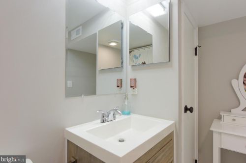 7418 Cedar Ave, Silver Spring MD 20912-4246 exterior