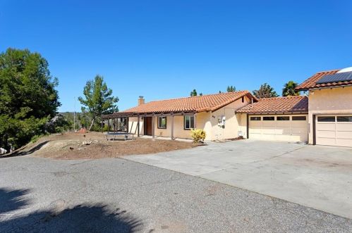 31131 Old River Rd, Bonsall, CA 92003-5104