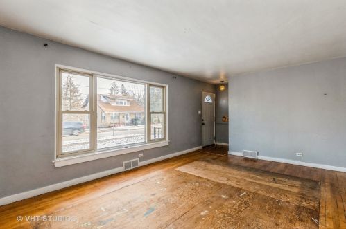 1010 Spafford St, Antioch, IL 60002-1419
