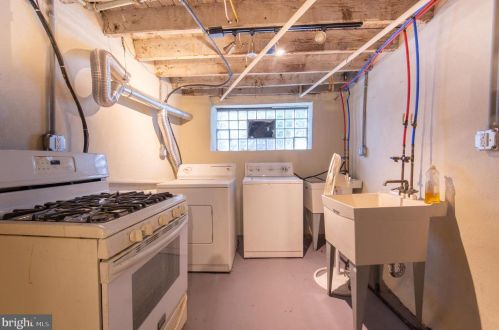 1649 Hunting Park Ave, Philadelphia PA 19140-2826 exterior