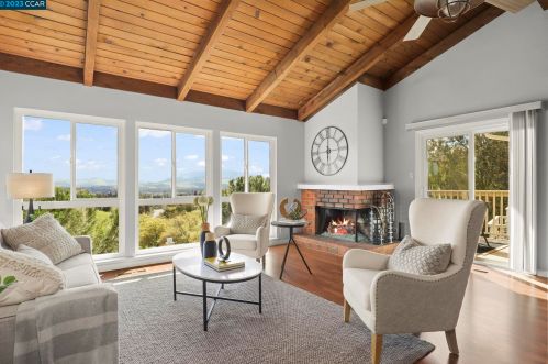 445 Ridgeview Dr, Concord CA  94523-1027 exterior