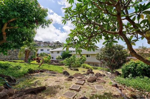 3805 Anuhea St, Honolulu HI  96816-3803 exterior