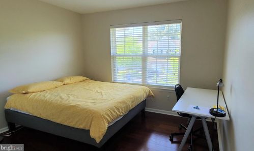 27 Scarlet Oak Dr, Princeton NJ  08540-4610 exterior