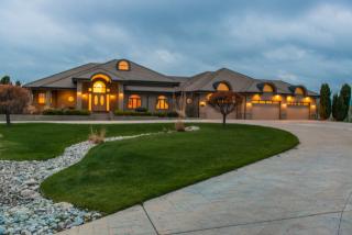 5689 Alkire St, Arvada, CO 80002-1187