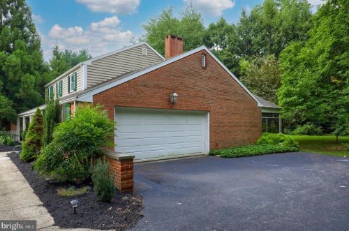 1455 Country Club Dr, Lancaster PA  17601-5211 exterior