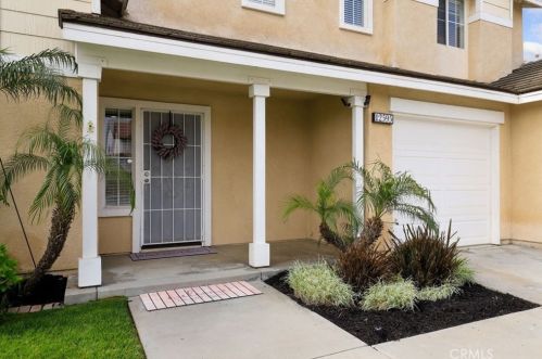 12595 Orangeblossom Ln, Riverside CA  92503-7058 exterior