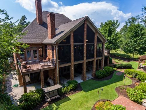 1668 Ridgemore Dr, Toccoa, GA 30577-7375
