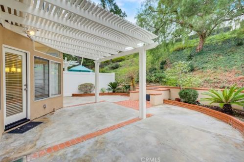 949 Lone Pine Ln, Anaheim CA  92808-2309 exterior