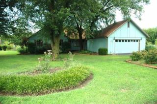 434 Crestview Dr, Parsons, KS 67357-3540
