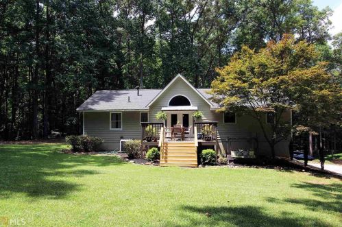 145 Lake Coweta Trl, Newnan, GA 30263-4051