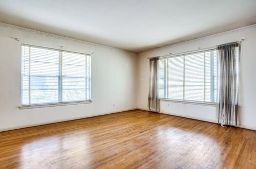 614 Bizerte Ave, Dallas, TX 75224-1444