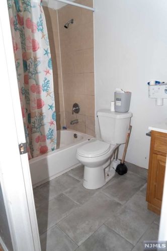 66 3 St, Paterson NJ 07522-1845 exterior