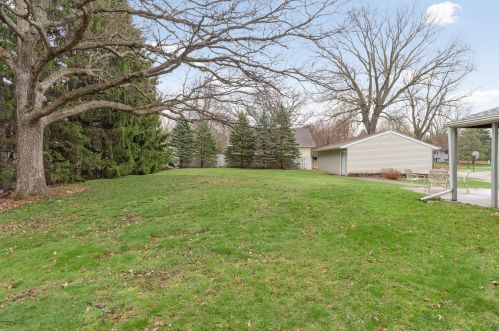 285 Chelsea St, Saint Paul MN  55115-2080 exterior