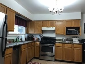 5819 Holmes Ave, Willowbrook IL  60514-1723 exterior