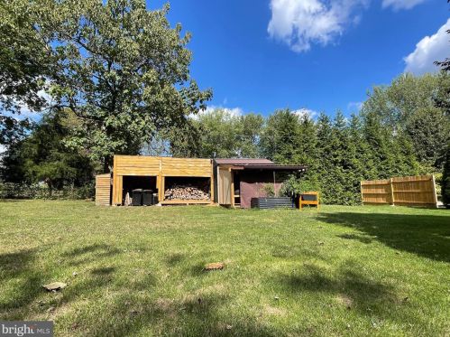 35 Azalea Dr, Charles Town, WV 25414-5843