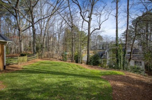 230 Cameron Rdg Dr, Atlanta GA  30328-4709 exterior