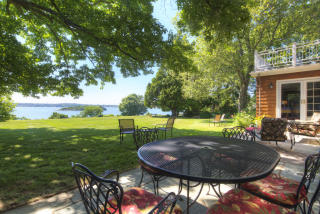 115 Nanaquaket Rd, Tiverton, RI 02878-4750