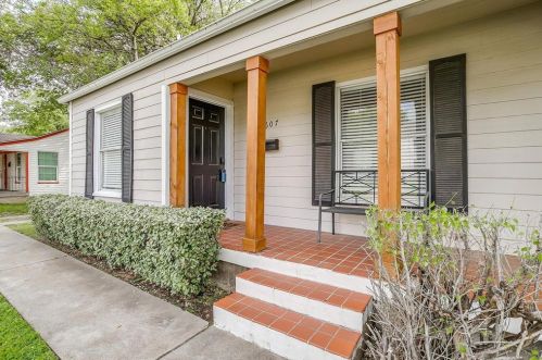 3607 Kell St, Fort Worth TX  76109-2817 exterior