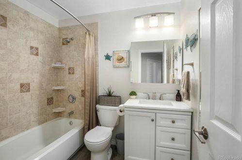 1515 Richfield Way, Denver CO  80017-5273 exterior