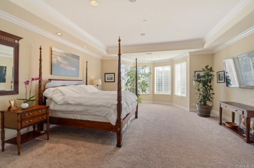 2021 Pleasant Heights Dr, Vista CA  92084-2844 exterior