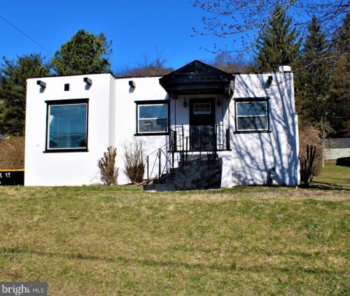 953 Weires Ave, Cumberland, MD 21502-7458