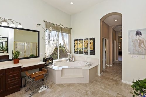 7565 Sun Blossom Ct, Riverside CA  92508-6627 exterior