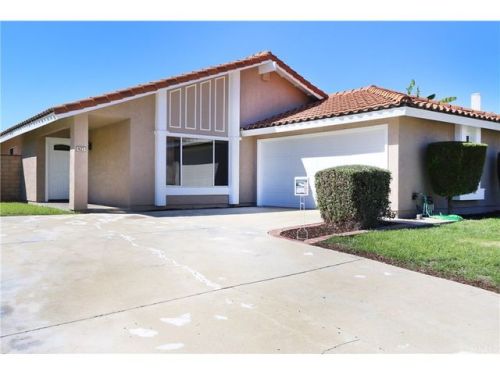 627 Valley Springs Dr, Walnut, CA 91789-4134