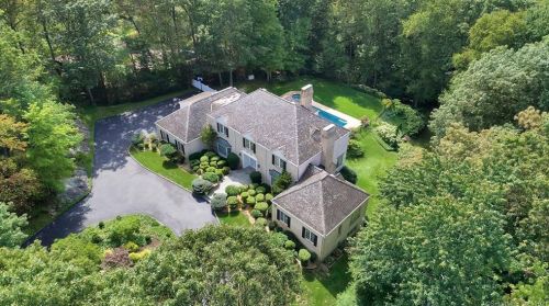 4 Mountain Laurel Dr, Greenwich CT  06831-2741 exterior