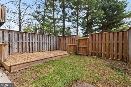 7350 Kerry Hill Ct, Columbia MD  21045-5034 exterior