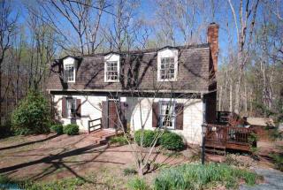 2403 Smithfield Rd, Charlottesville, VA 22901-2219