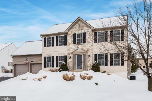 41 Valerie Ave, Ephrata, PA 17522-1371