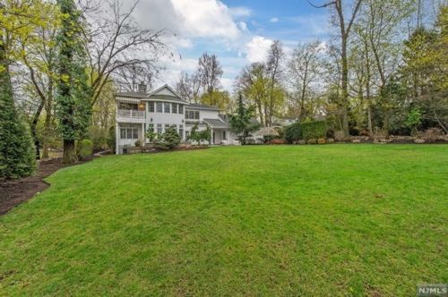 125 Glenwood Rd, Ridgewood, NJ 07450-1312