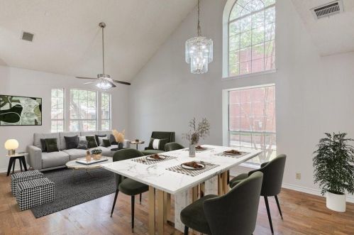 8102 Castle Peake Trl, Austin TX  78726-4039 exterior