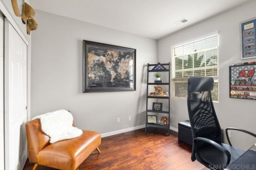 1470 Caminito Sicilia, Chula Vista CA  91915-4142 exterior