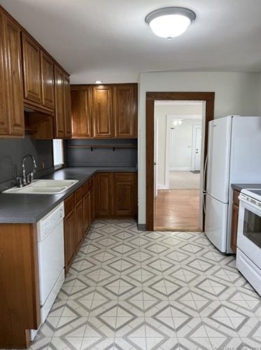 359 Butternut St, Middletown CT  06457-3044 exterior