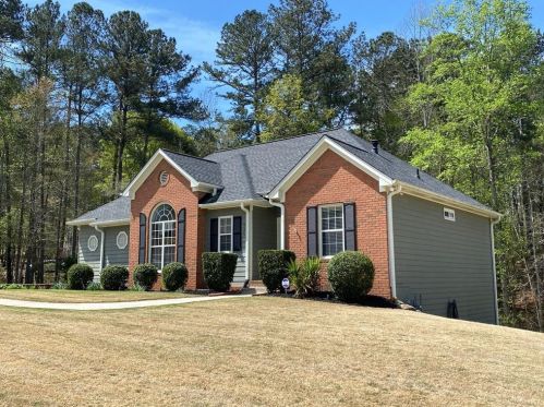 335 Flowers Dr, Porterdale, GA 30016-8863