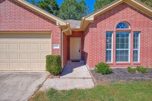 989 Arbor Way, Conroe TX  77303-1784 exterior