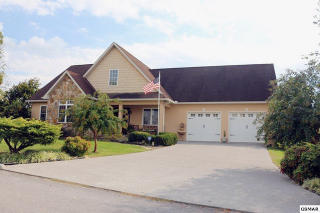 2839 English Hills Dr, Pigeon Forge, TN 37876-2384