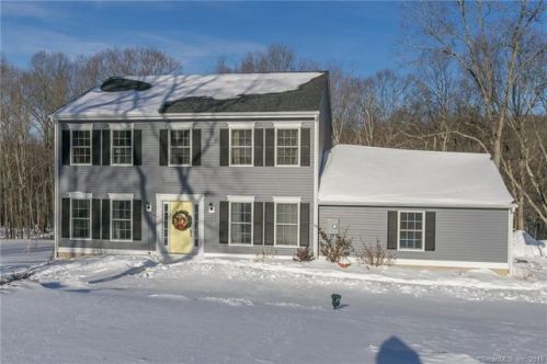 24 Godiva Ln, Coventry CT  06238-1575 exterior