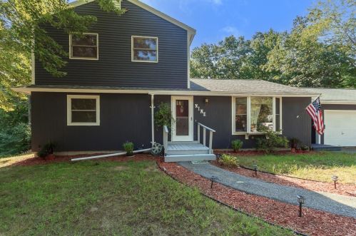 9 Maxwell Dr, Derry, NH 03038-5709
