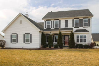 887 Patriot Pkwy, Elburn, IL 60119-7832