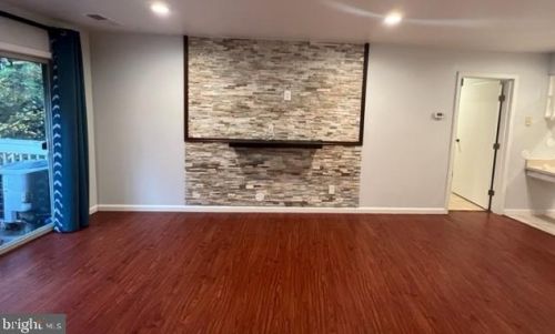 8500 Barrington Ct, Springfield VA  exterior