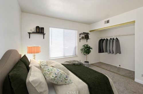 1901 Praed St, Riverside CA  92503-6630 exterior