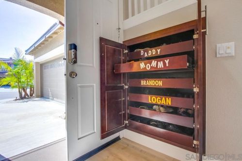 1092 Camino Del Sol, San Marcos, CA 92069-7345