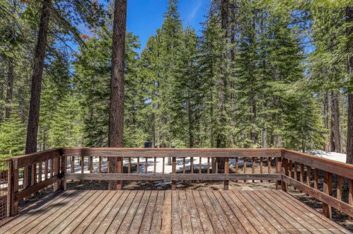 12279 Bennett Flat Rd, Truckee CA  96161-6202 exterior