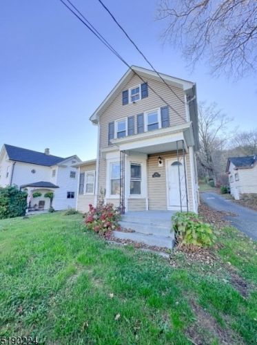299 Main St, Port Murray, NJ 07865-4037